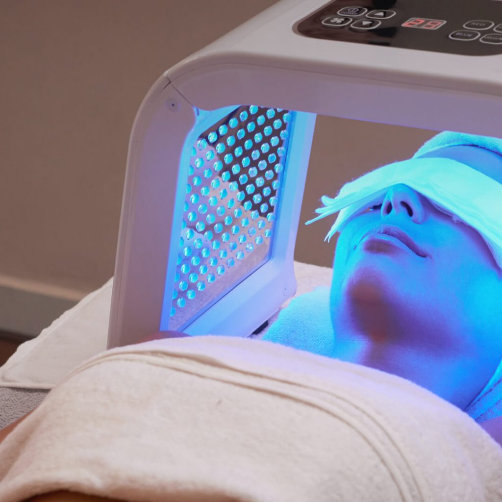 woman undergoing inner neoLTS low level laser light therapy